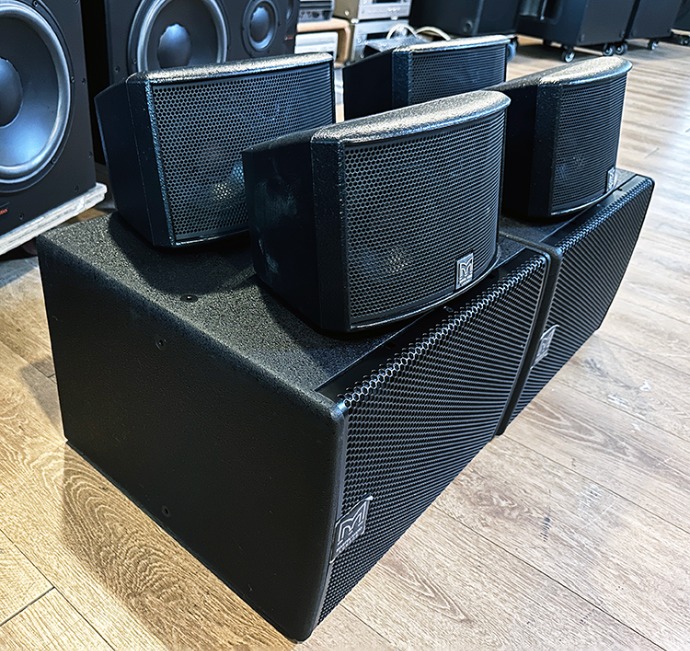 Martin Audio 듀얼 5.25인치 AQ5 / 10인치 서브우퍼 스피커 SX110B