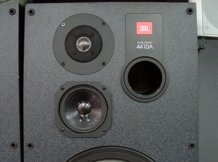 jbl4410axx131228x05.jpg